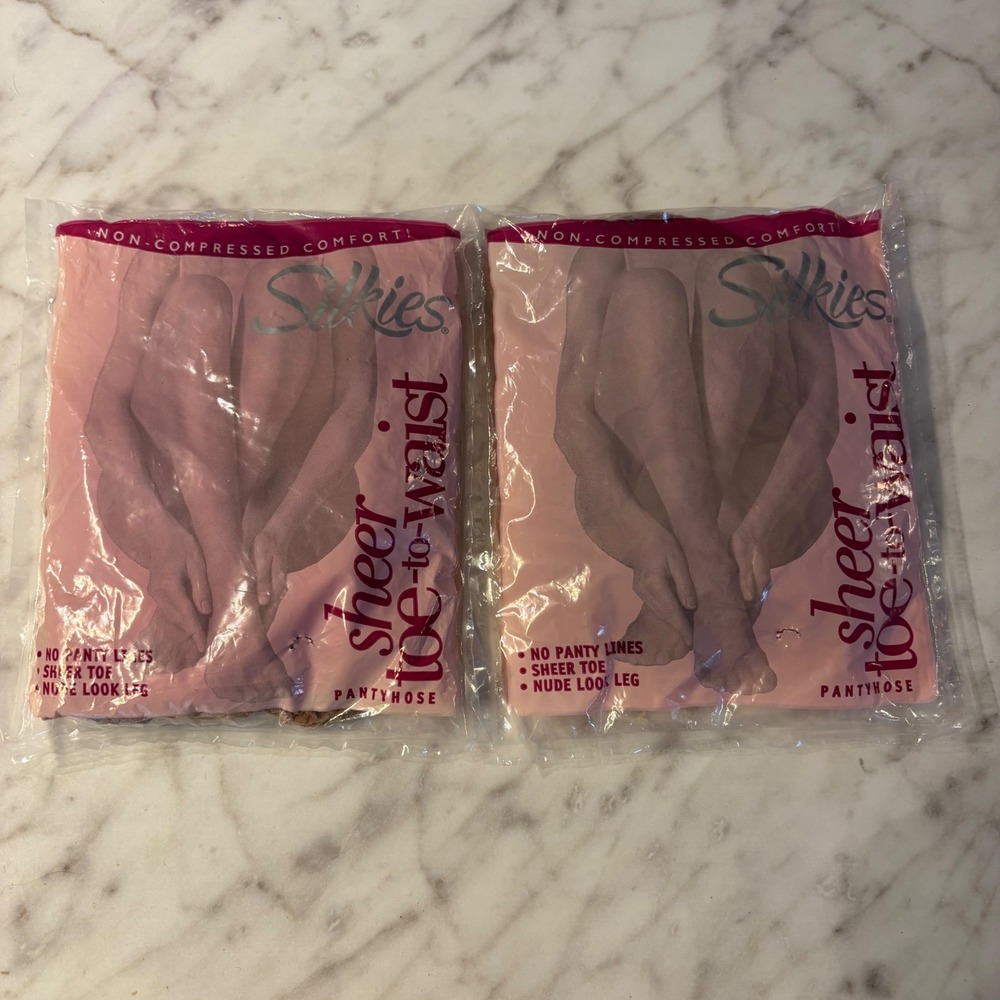 Silkies 2 Pair Sheer Toe-to-Waist Pantyhose Nude Small Vintage 080101 STW604